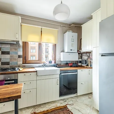 Cozy Flat Near Bagdat Avenue In Suadiye *