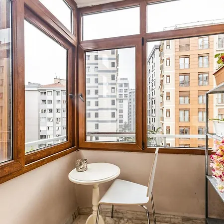 Cozy Flat Near Bagdat Avenue In Suadiye アパート