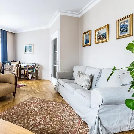 アパート Cozy Flat Near Bagdat Avenue In Suadiye イスタンブール