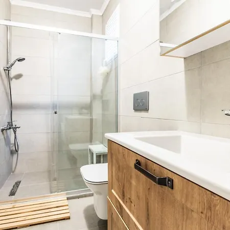 Cozy Flat Near Bagdat Avenue In Suadiye アパート *